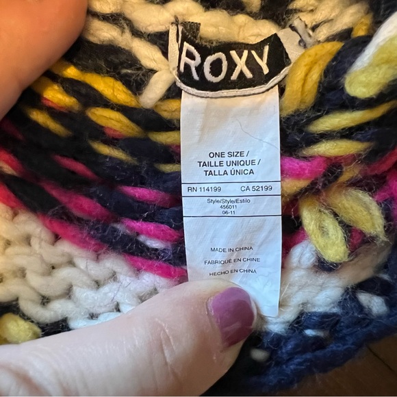 Roxy knit hat - Picture 3 of 3